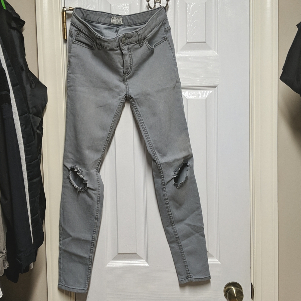 Free People Distressed skinny jeans